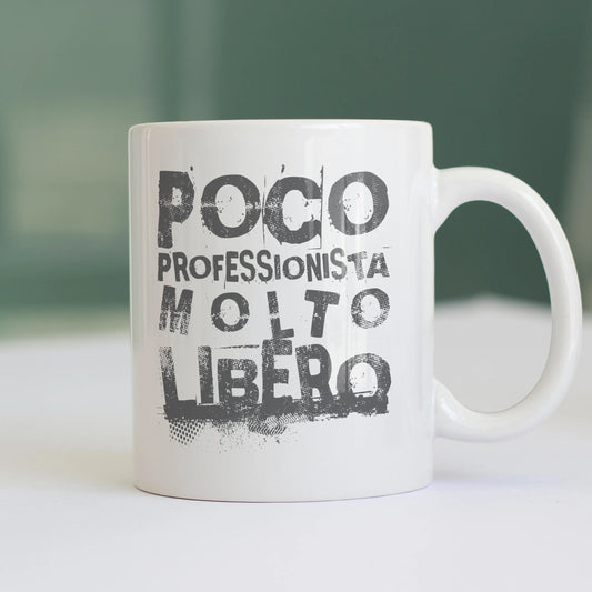 CUC TAZZA Poco professionista molto libero - PERSONAGGI FAMOSI Meme -  #chooseurcolor